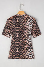 Leopard wrapped V-neck slim short sleeve top, slightly stretchy