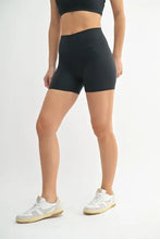 MONO B Venice Cloud Light Contour Biker Shorts Woman Activewear