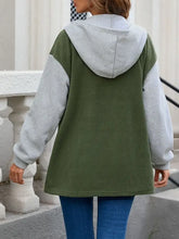 Pocketed Contrast Snap Down Hooded Jacket Woman Outerwear
