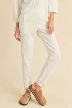 Aemi + Co Elastic Waist Joggers with Pockets Cream