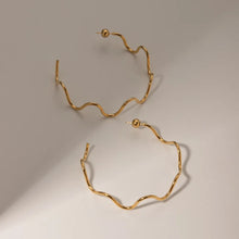 Stainless Steel Wave Shape C-Hoop Earrings