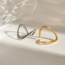 Two-Tone Wave Ring