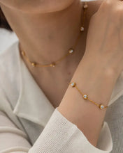 Inlaid Zircon Necklace and Bracelet Jewelry Set Gold One Size Fashion Jewelry
