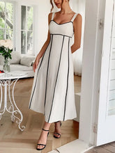 Kontrastierende Midi-Cami-Kleid mit breiten Trägern Freizeitkleider