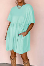 Vestido Mini Casual com Gola Redonda e Mangas Curtas