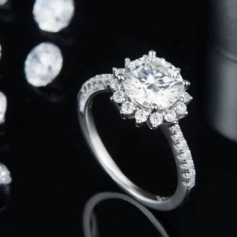 2 Carat Moissanite 925 Sterling Silver Ring White