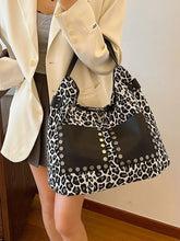 Leopard Polyester Shoulder Bag with Zippers Shoulder Bags