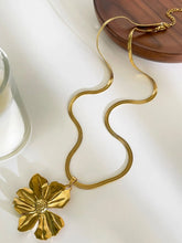 18K Gold-Plated Flower Pendant Snake Chain Necklace