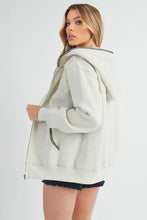 Aemi + Co Contrast Trim Zip Up Hoodie Jacket Woman Outerwear