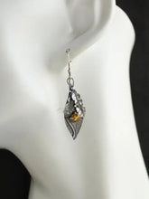 Silver alloy rhinestone leaf shape earring with amber gemstone