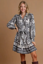 Umgee Full Size Two Tone Floral Border Print Tie Waist Mini Dress Plus Size Black Casual Dresses