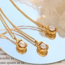 Baroque pearl pendant necklace on 18k gold-plated chain