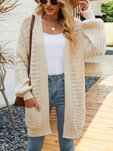 Cardigan beige légèrement extensible avec poches et détails côtelés