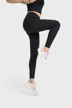 Black Athletic Leggings with High Stretch Nylon Spandex Fabric Woman Leggings