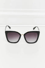 Black Cat Eye Oversized Sunglasses for Women Polycarbonate Frame Sunglasses