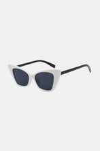 Black Cat Eye Sunglasses with Gradient Lenses UV400 Protection