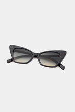 Black Cat Eye Sunglasses with Gradient Lenses UV400 Protection Sunglasses