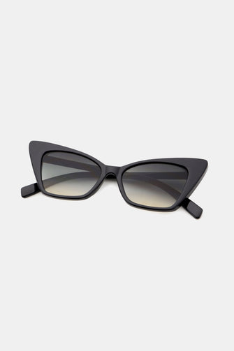Black Cat Eye Sunglasses with Gradient Lenses UV400 Protection