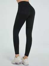 Black High-Waisted Athletic Leggings with Pockets Moderate Stretch Basic Style