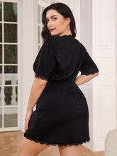 Black Lace Trimmed Short Sleeve Nightgown for Women