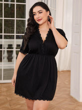 Black Lace Trimmed Short Sleeve Nightgown for Women