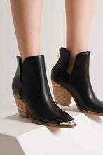 Black Leather Ankle Boots with Block Heel and Pointed Metal Tip Toe Black