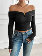 Black Off the Shoulder Long Sleeve Ruched Crop Top Woman T Shirts