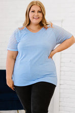 Blue Floral Plus Size Top with Short Sleeve Length for Women Woman T Shirts