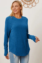 Women’s ribbed thumbhole sleeve blue knit tunic top