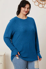 Plus size ribbed thumbhole sleeve teal knit tunic top for women