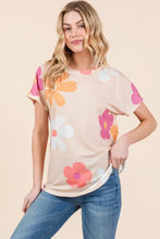 Bombom Floral short sleeve peach T-shirt with colorful floral print