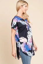 Bombom printed round neck short sleeve t-shirt with tropical leaf print