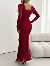 Bordeauxrotes Maxikleid mit langen Ärmeln und Rüschen Maxikleider