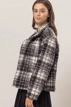 HYFVE Plaid Collared Neck Boucle Jacket with Pockets Woman Outerwear