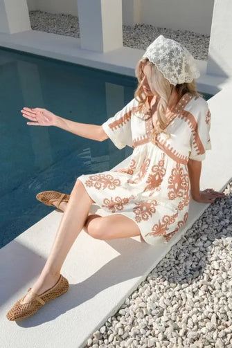 VERY J Printed V-Neck Woven Mini Dress Ivory Casual Dresses