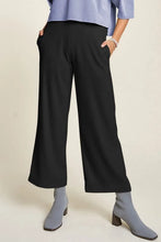 Davi & Dani Wide Leg Mid-Rise Pants Black