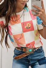 Checker print round neck short sleeve T-shirt with floral embroidery