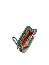 Chelsea Pearl Kiss-Lock Coin Purse Italy-Themed Accessory Wallets