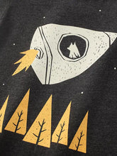 Childrens graphic t-shirt with wolf rocket, natural cotton, machine wash cold
