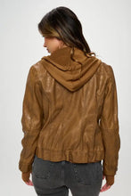 f2d47328-ea0a-4a4d-8e55-d389e9866b19-Max