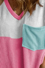 Color block short sleeve ribbed knit V-neck top with chest pocket