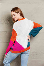 Color Blocked Knit Sweater with Long Sleeve and Round Neck
