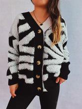 b0544097-da7d-436b-934a-4c07397f4a1e-Max