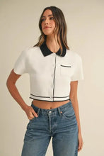 Contrast collared knit crop top with mable button detail