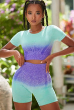 Contrast Round Neck Sports Top and Shorts Set Light Green Woman Activewear