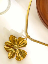 18K Gold-Plated Flower Pendant Snake Chain Necklace
