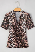 Leopard wrapped v-neck slim short sleeve top, slightly stretchy