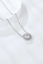 1 Carat Moissanite Flower Shape Pendant Chain Necklace Necklaces