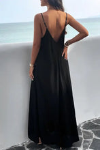 Devine ärmelloses Maxikleid mit verstellbaren Trägern und V-förmigem Rückenausschnitt