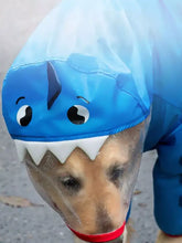 Capa de chuva impermeável para cães estilo dinossauro com capuz azul de dentes de tubarão